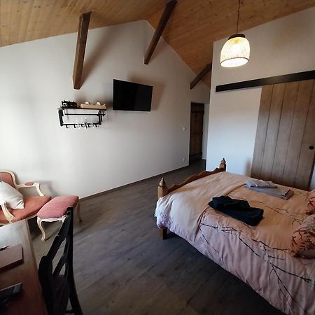 Faye-l'Abbesse Au Granit Bleu Bed & Breakfast エクステリア 写真